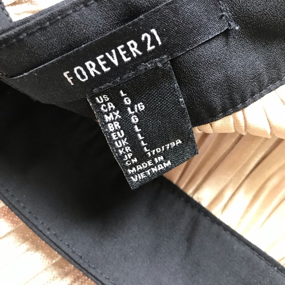 Forever 21 Skirt - Picture 3 of 6